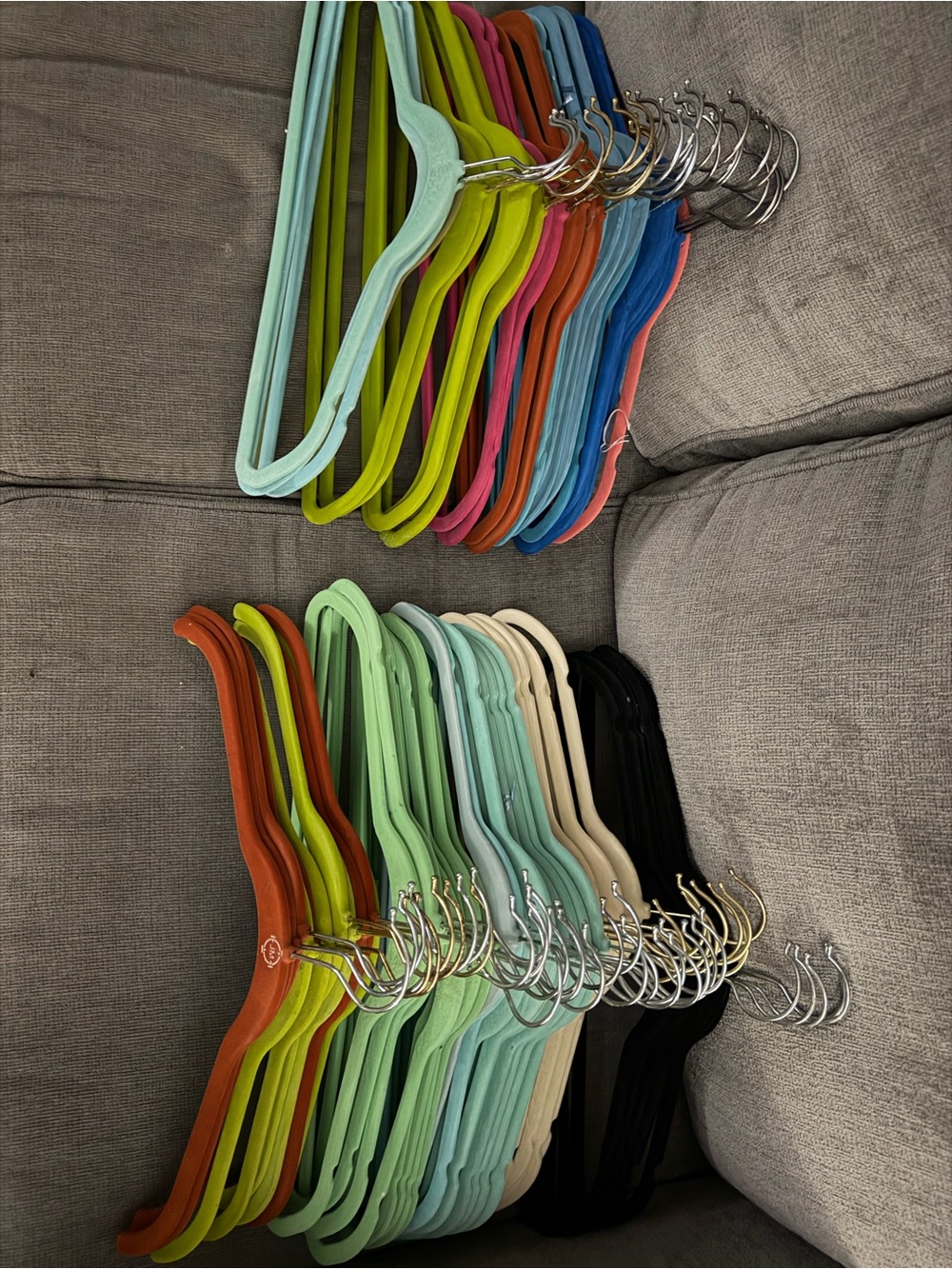 Assorted Velvet Non-Slip Clothing Hangers - Multicolor Set